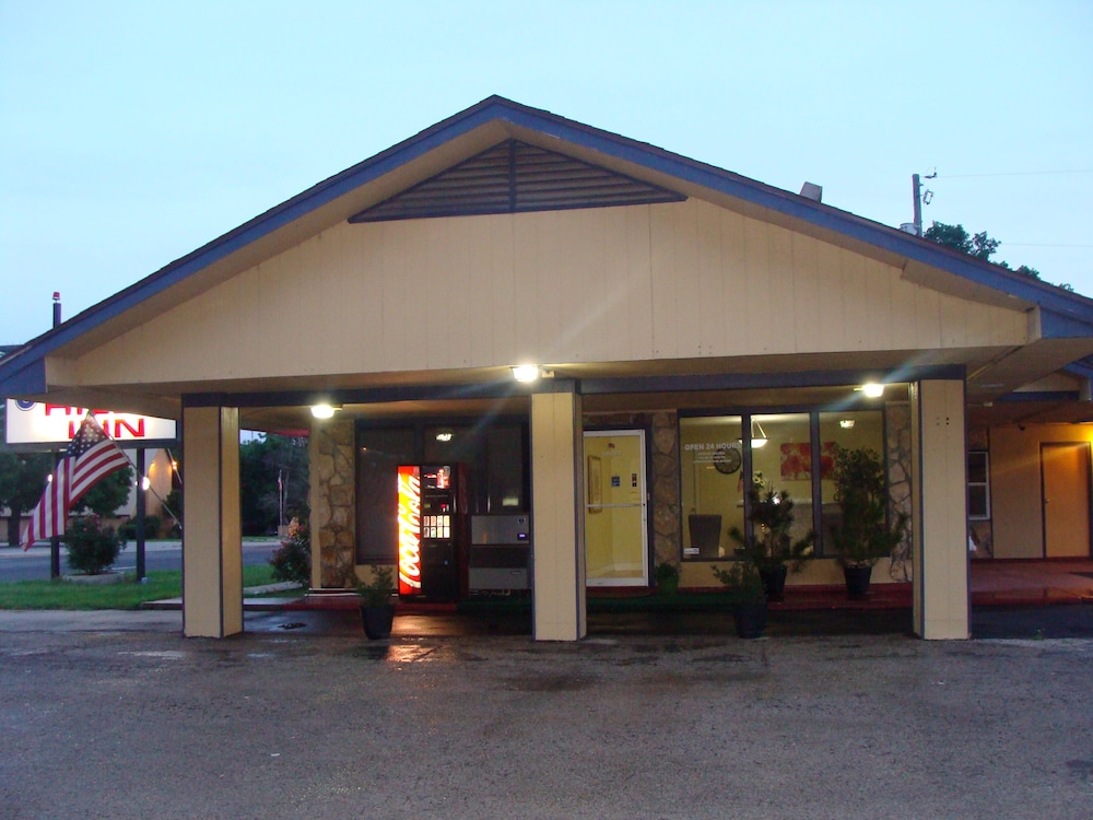 Hico Hills Inn - Property Image 3