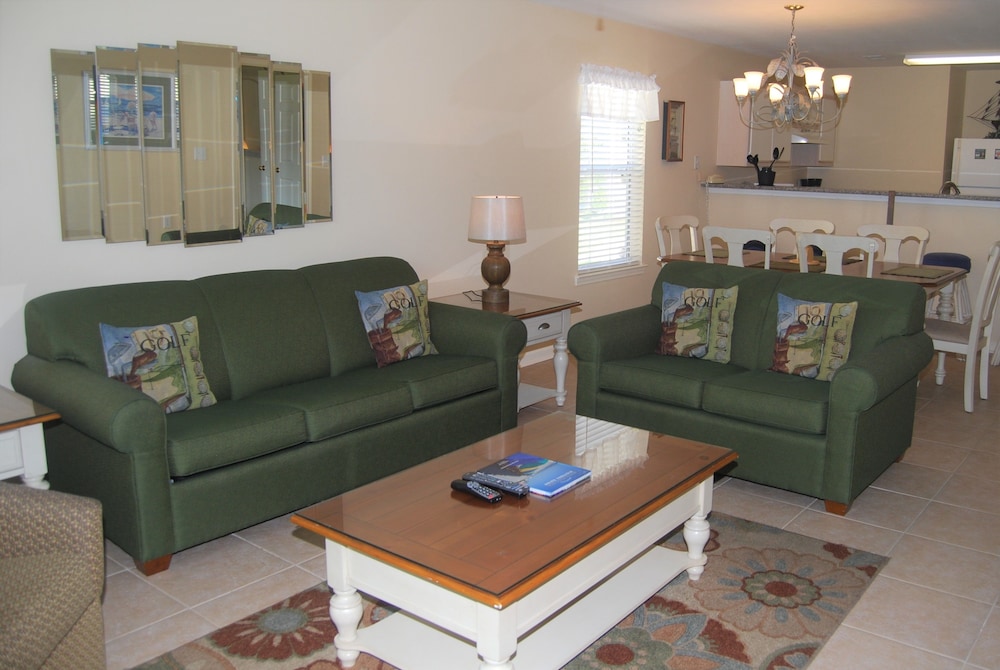Fairways At Riveroaks 23d 3 Bedroom Condo by RedAwning