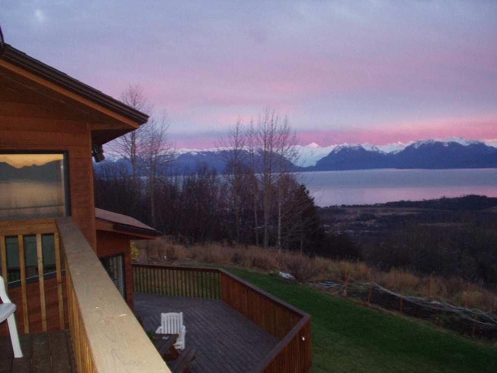 Homer Vacations - Majestic View BB - Property Image 33