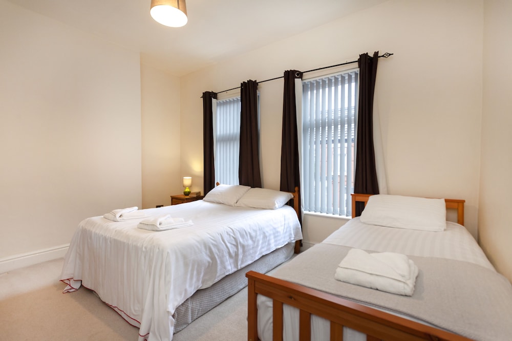 Bodmin 2 bedroom house view 2