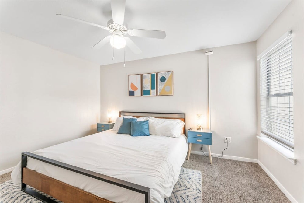 Ideal 2BR King Suite w Gym Pool Close to Downtown