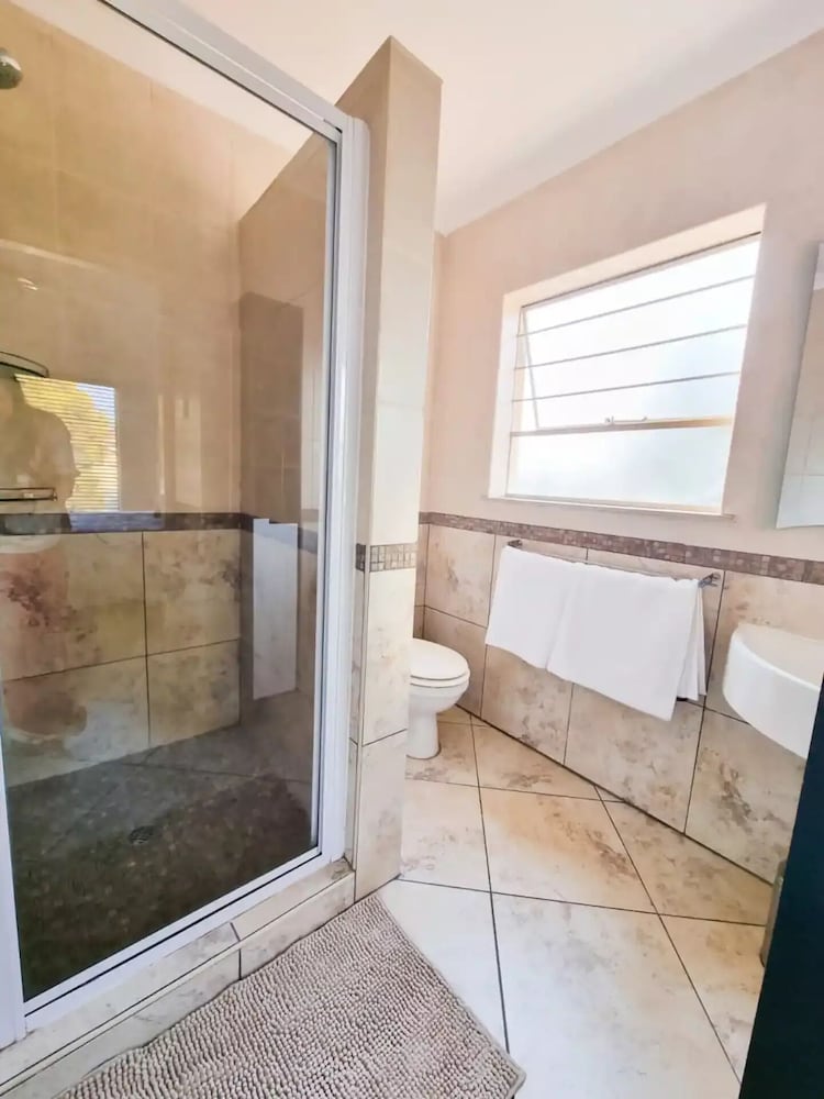 Stylish one bed Apartment in Strydom Park - 2168