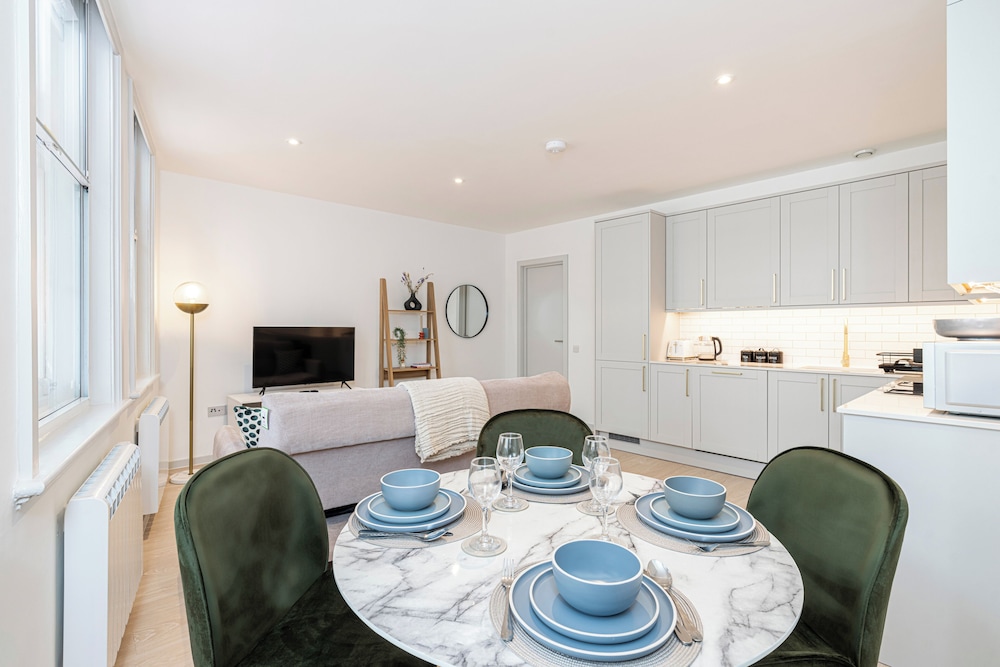 JOIVY Stylish 1 bed flats in Soho