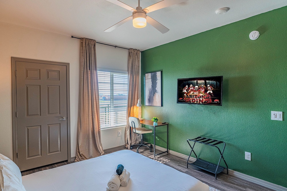 ROVE LIVING/KL - Cardinal 95