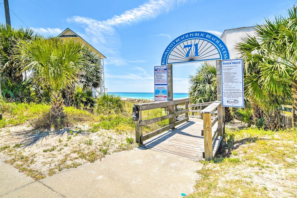Beautiful PCB Townhome: Balcony & Resort Amenities