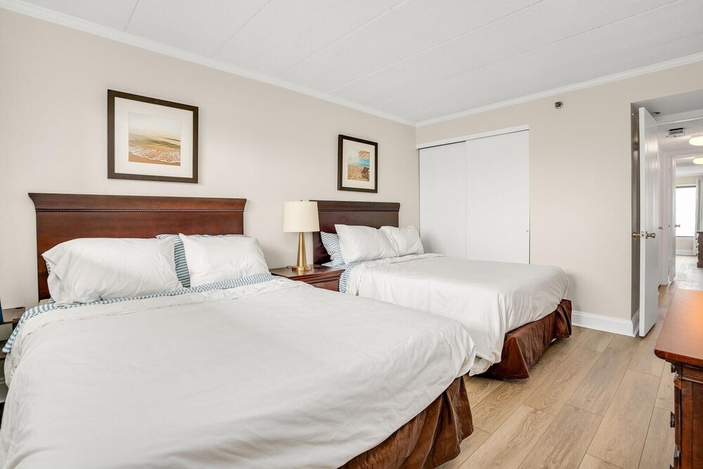 Marigot Beach 103 2 Bedroom Condo by RedAwning view 5