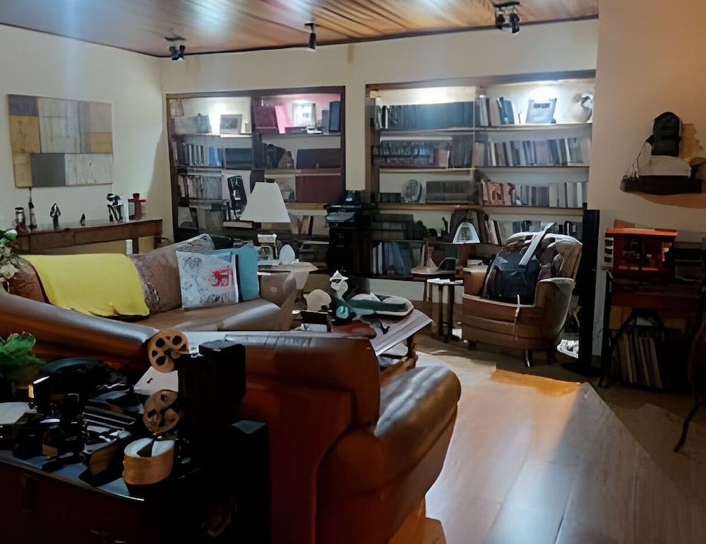 THE WRITERS HOUSE