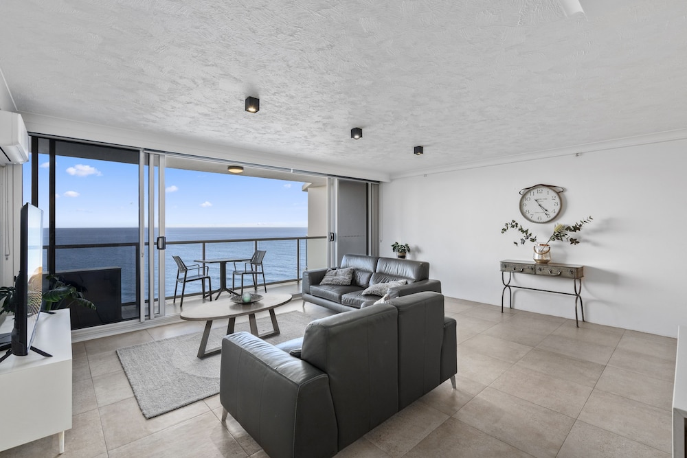 Peninsula Resort - Private Apartments