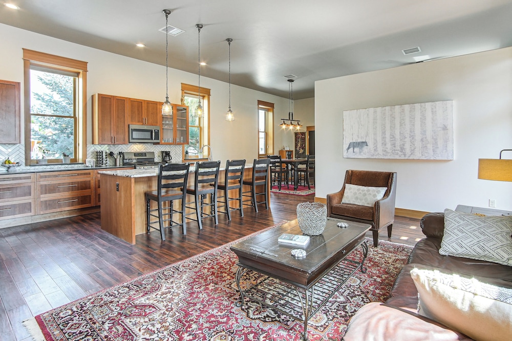Divine Salida Stay: Walkable Location Near Dtwn!