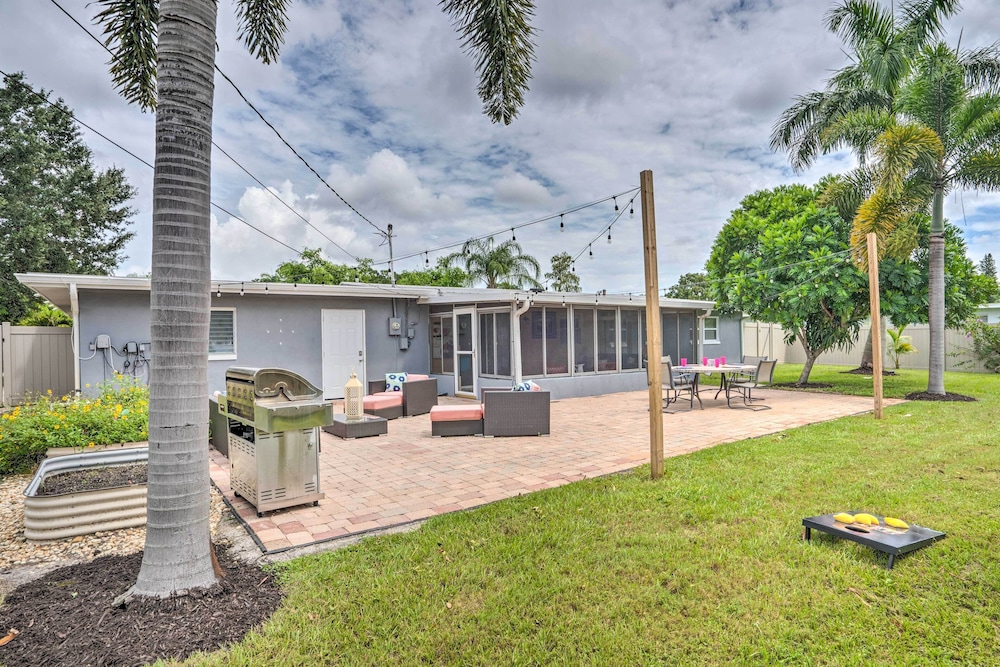 Colorful Fort Myers Home w/ Sunroom & Patio!