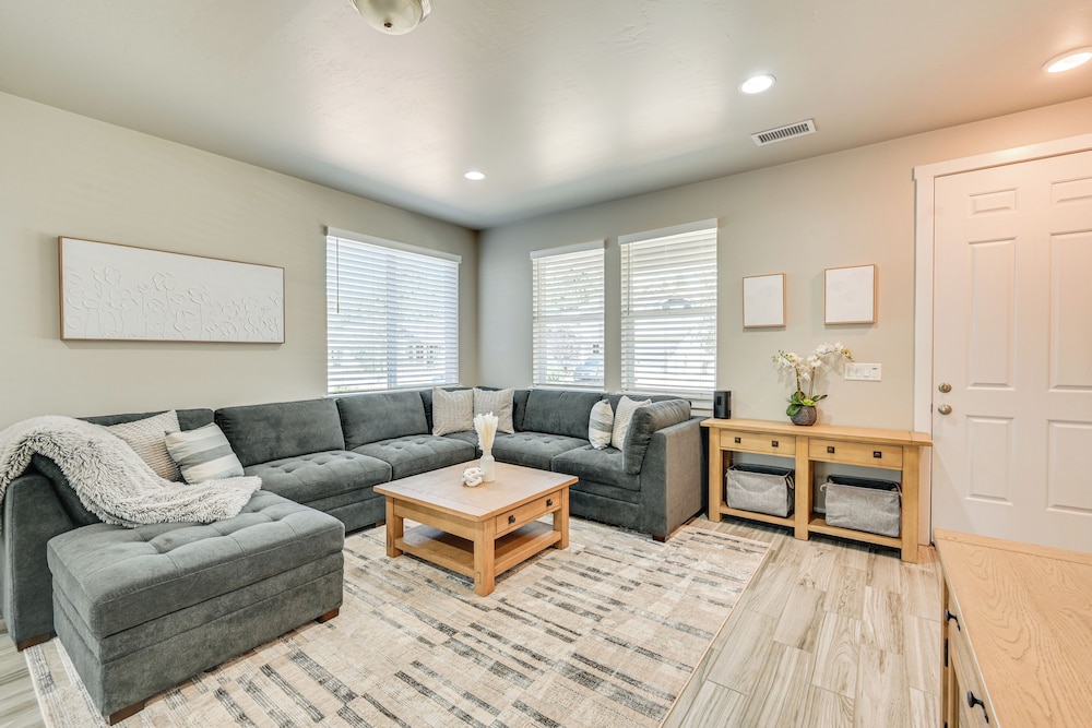Family-friendly Flagstaff Home Near Hiking Trails!