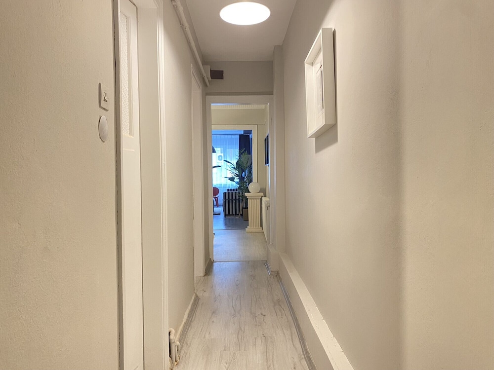 Charming Flat Near Osmanbey Metro Station