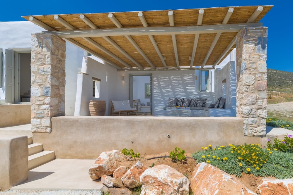 Thita Estate Suite With Private Pool view 2