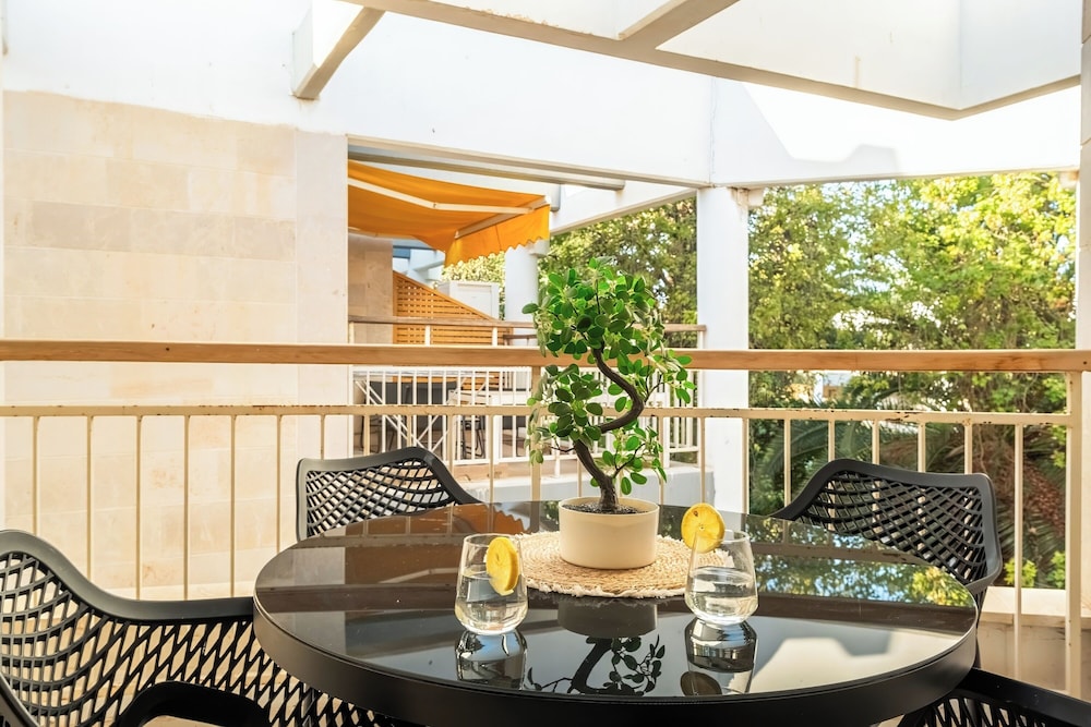 Royal Park Apt Resort by Sea N Rent