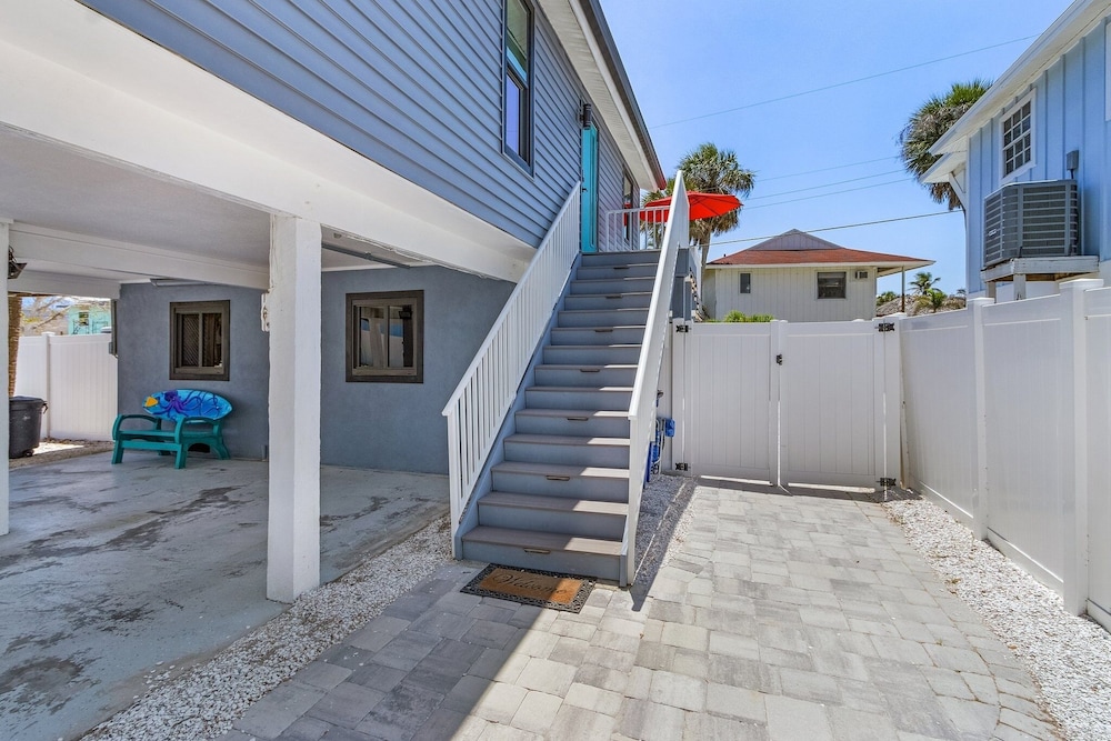 130 Tiki Tides: 2br W/ Outdoor Tiki Bar! 2 Bedroom Home