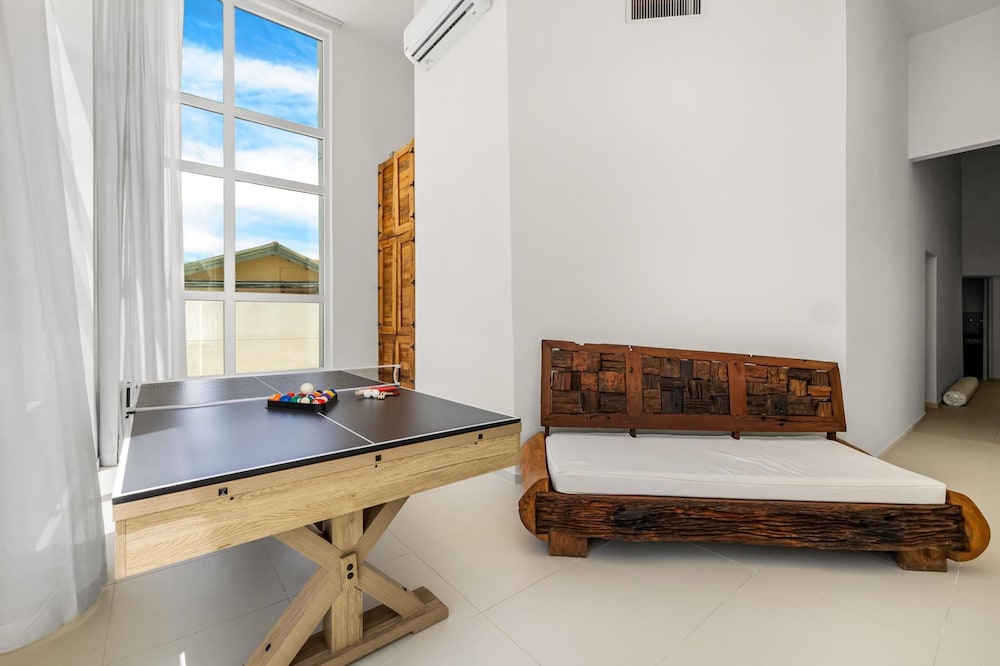 4 4 5 Rooftoppoolpingponggazebonear Ritz Beach