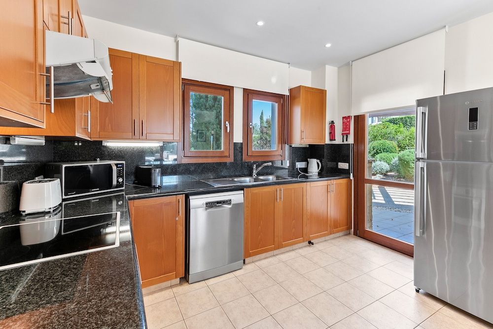 Villa Calantha 93 Aphrodite Hills