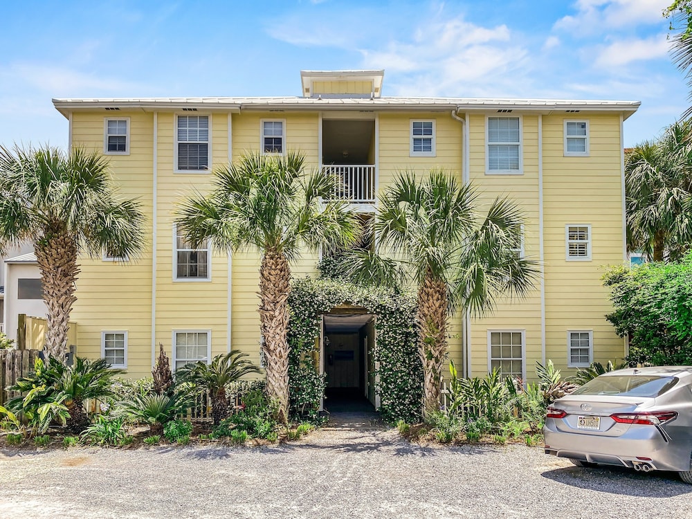 The Breezeway - 2 Br condo by RedAwning view 2