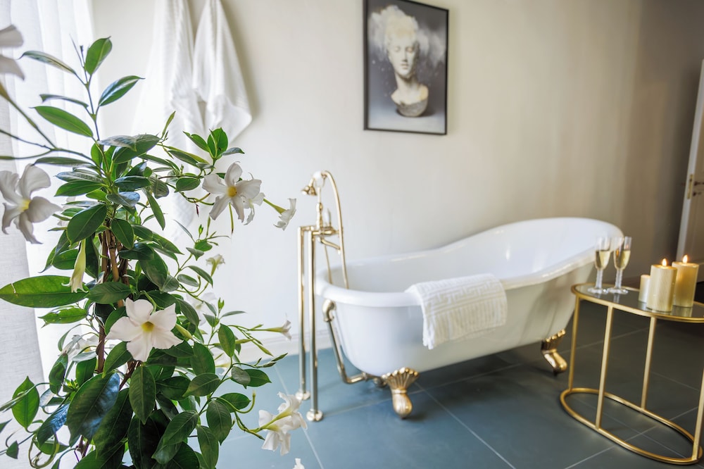 PALAZZO DELLA BIANCA- Royal Experience