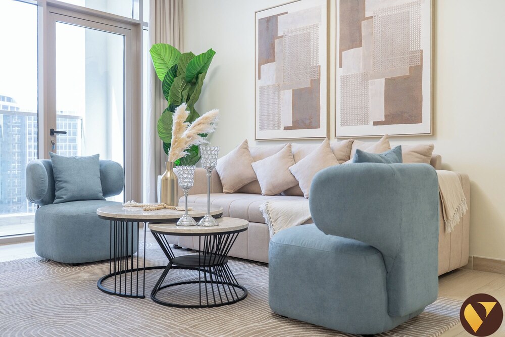 Elegant 2BR Canal View Near Dubai Mall