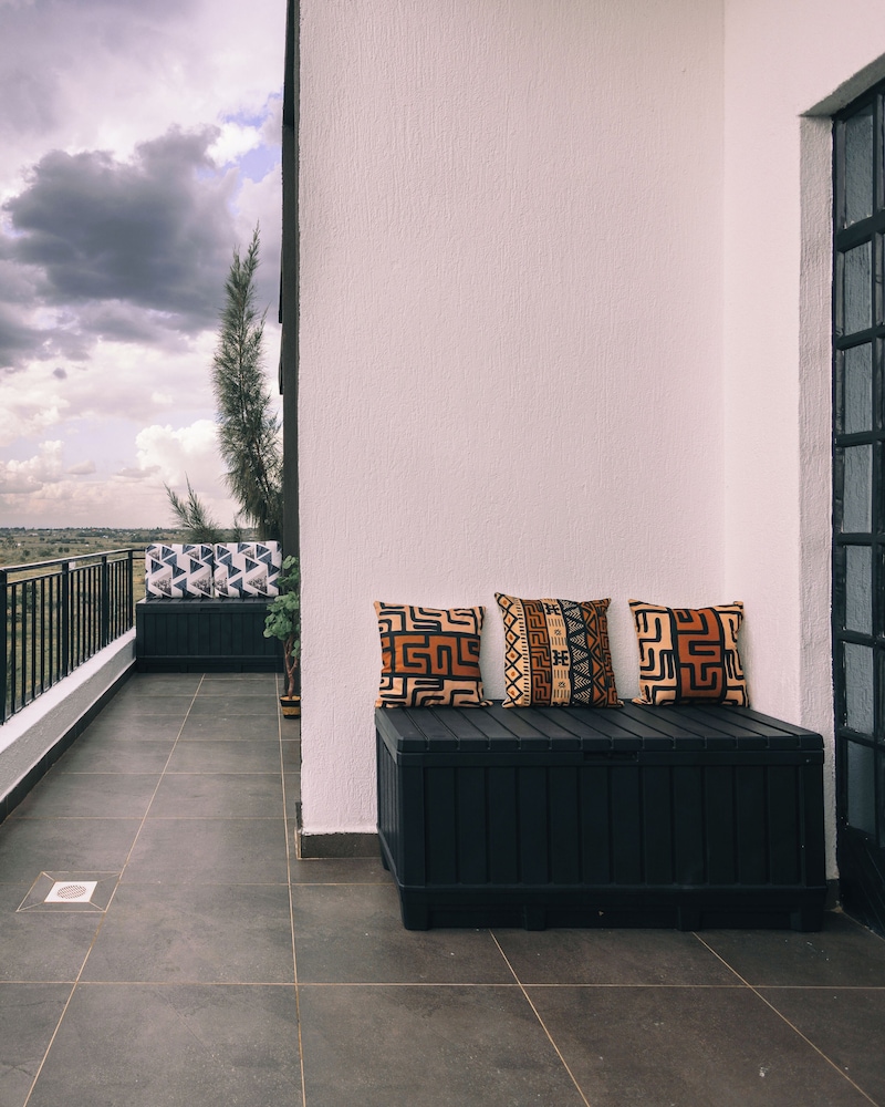 Skyhut Boutique House