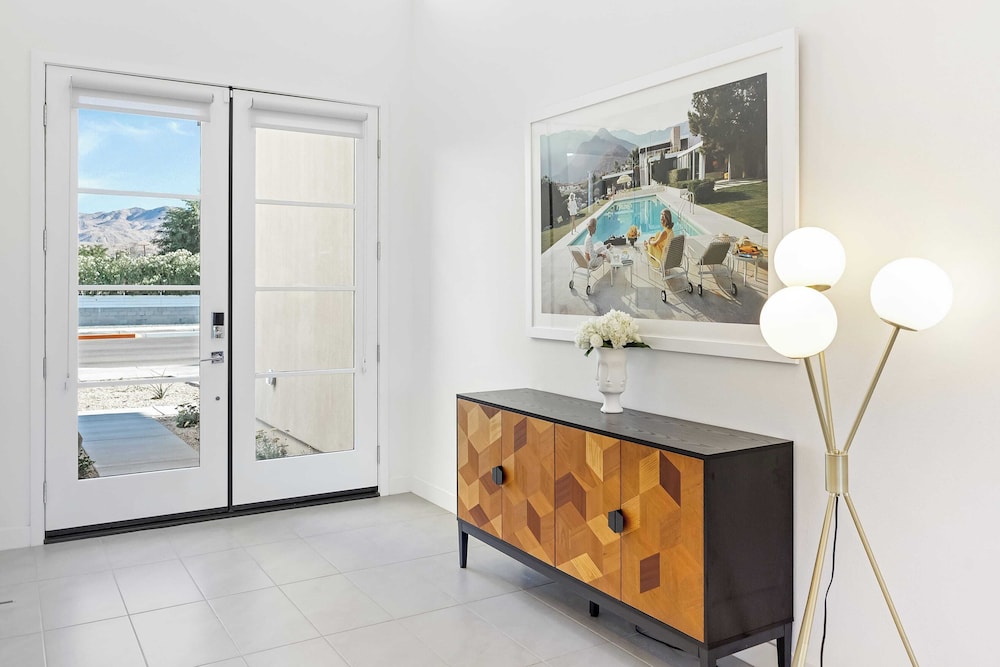 Lumen at Tahquitz: New Build With Pool, Fire Pit & Designer Interiors