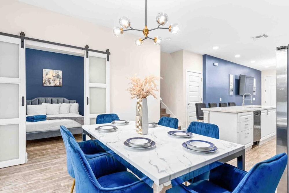 Super Posh- Sleeps 16 W Designs Near Disney