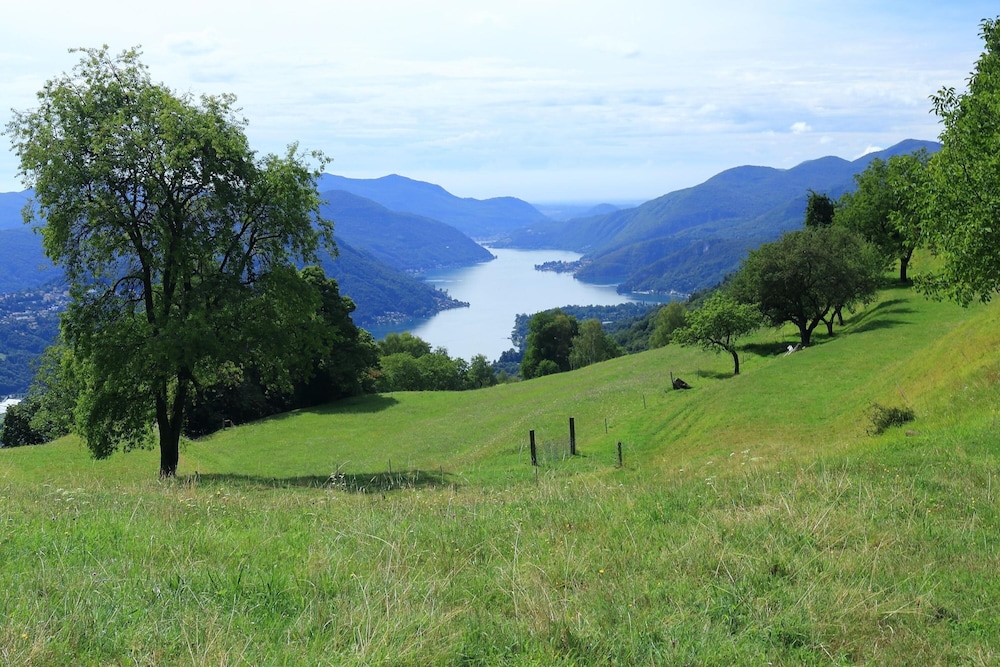 Lugano Bay View Uno