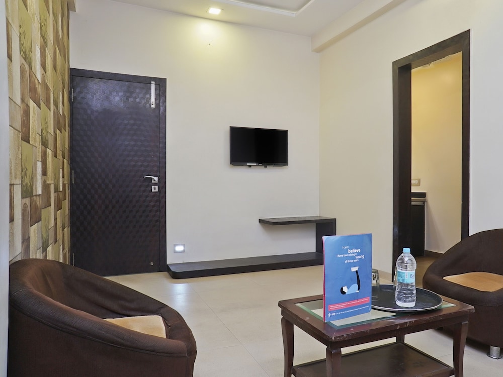 OYO 23524 Shades Of Royal view 5