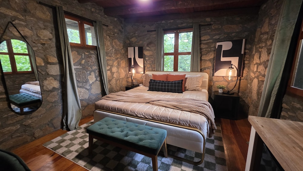 Wildrest Hotel