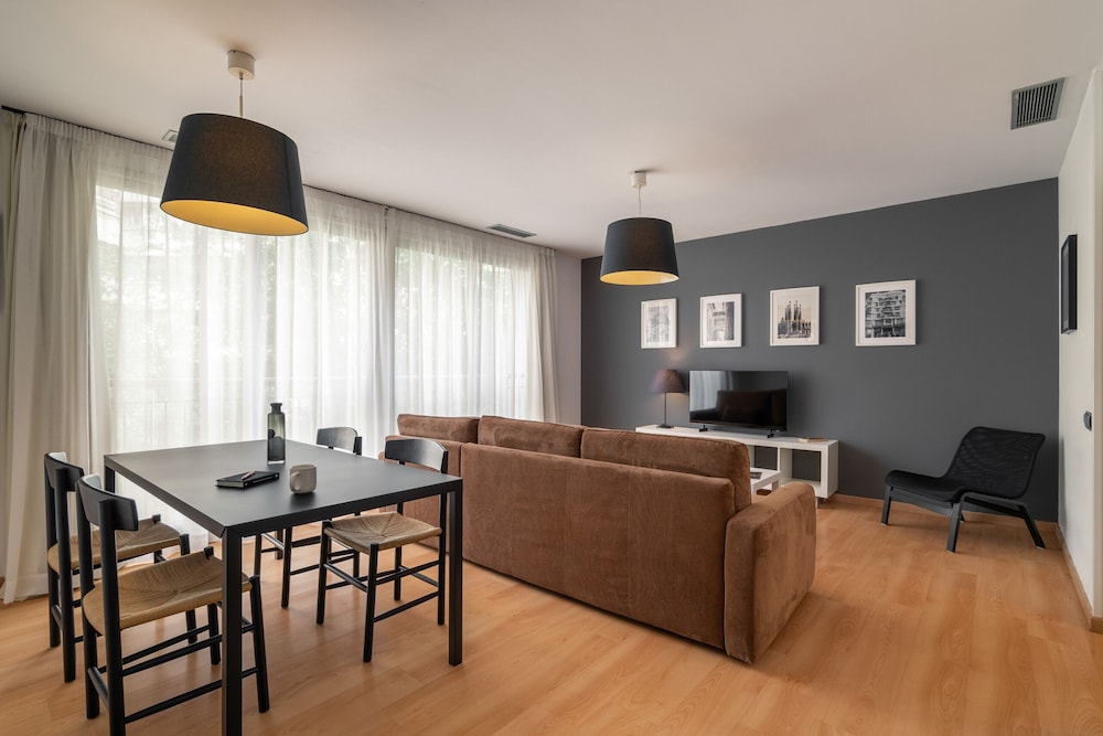 Casanova Apartments By Olala Homes