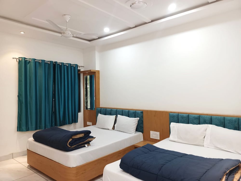 Hotel Raj Inn