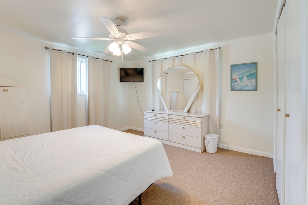 2 Blocks to Beaches: Peaceful Retreat in Lexington