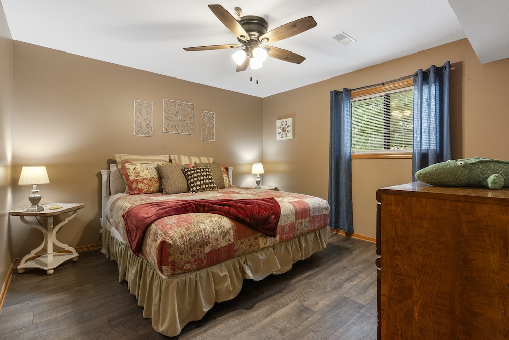 Vacay N Stay - Quiet Community Near Branson!
