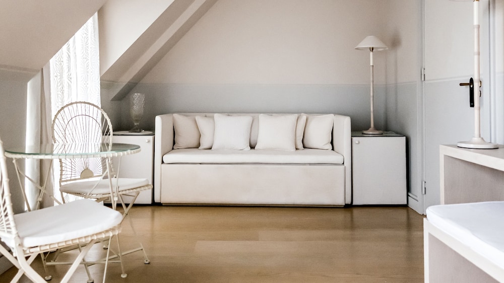 Monsieur George Hotel & Spa – Champs Elysées