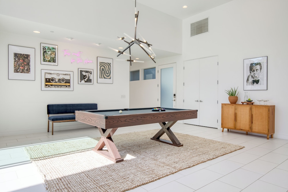 The Polo Villas by AvantStay – Modern Oasis Near Empire Polo Club