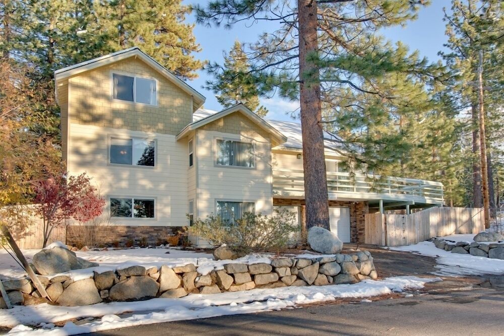 Sequoia Chalet 5 Bedroom Home