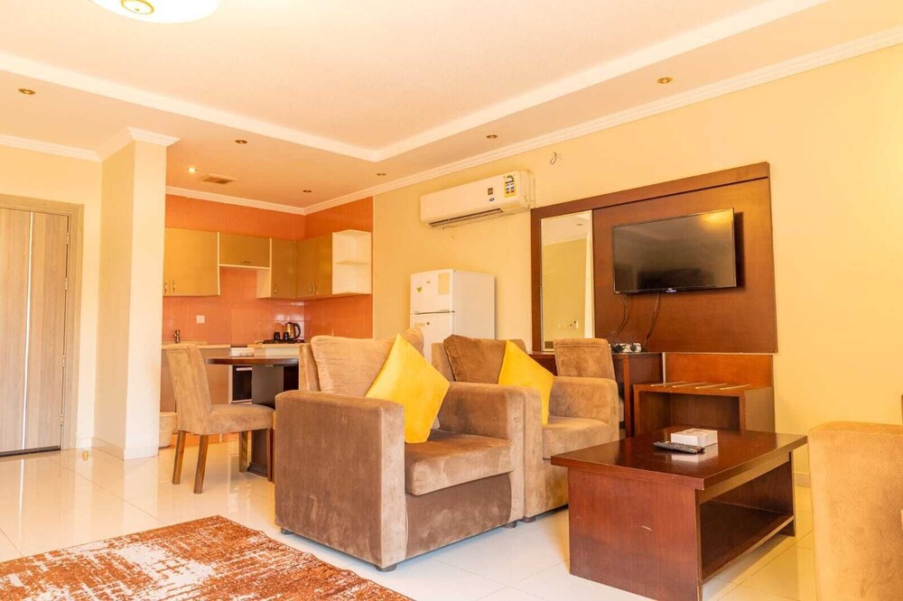 SUITE OBHUR ALJNOBIAH