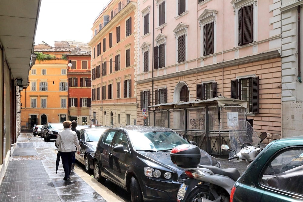 Rm-h501-pale6h3 Monti Apartments - M12