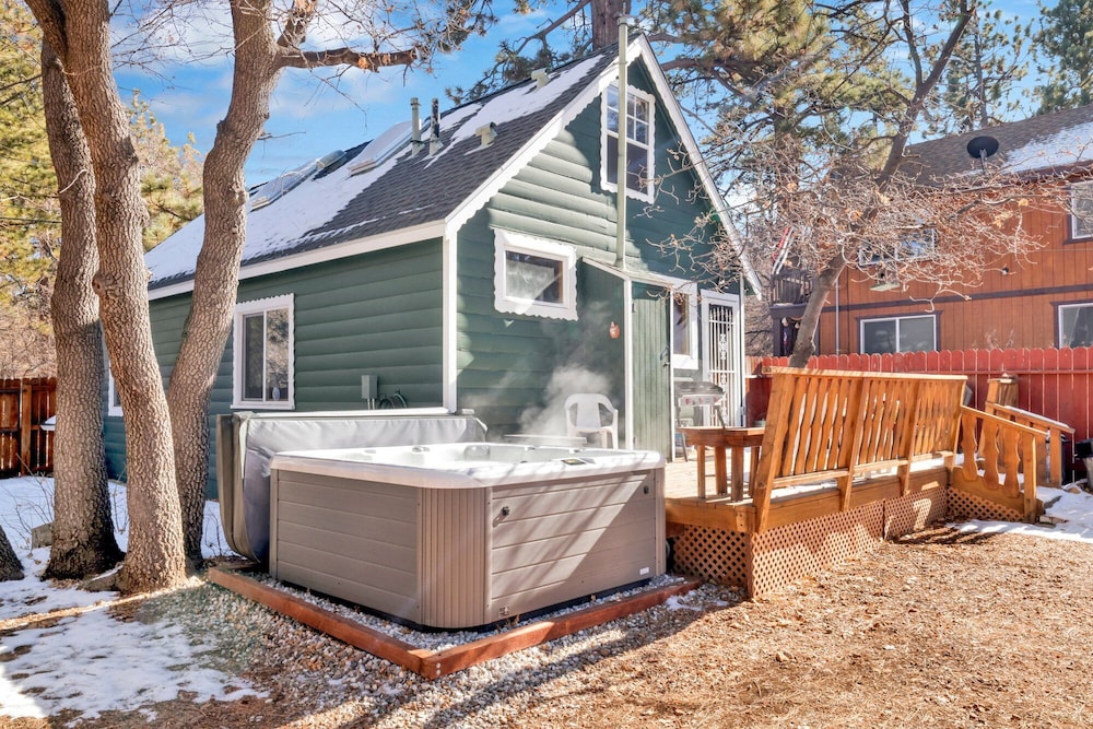 Cute and Cozy Cottage #2522