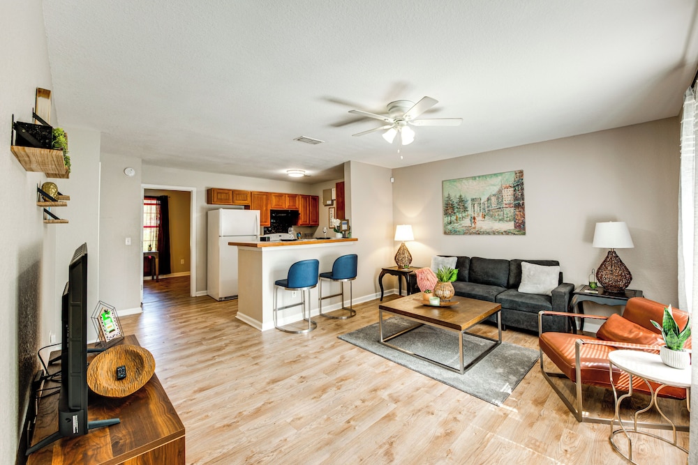 Universities, Parks & More: Getaway in Tallahassee