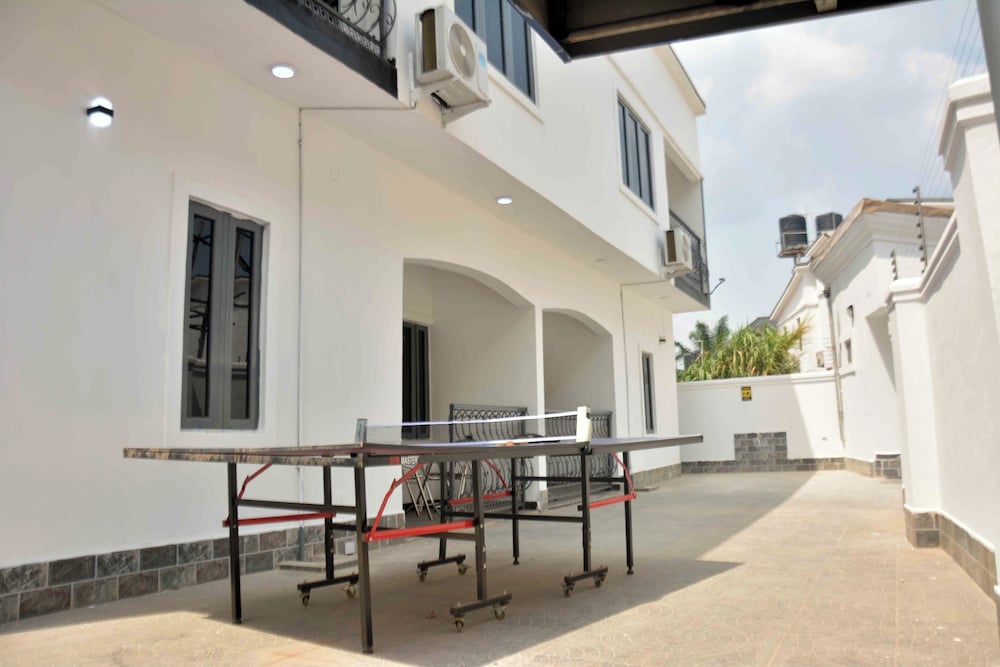 Slim Anyaiwe Apartments
