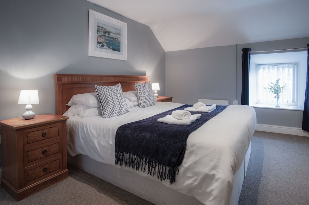Fletcher Coach House - 3 Bedroom Cottage - Pendine view 5