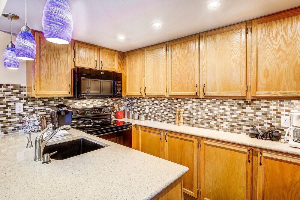 1088 Wild Irishman 2 Bedroom Condo by RedAwning