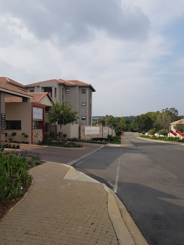 Nova Luxury Suites Saratoga 112