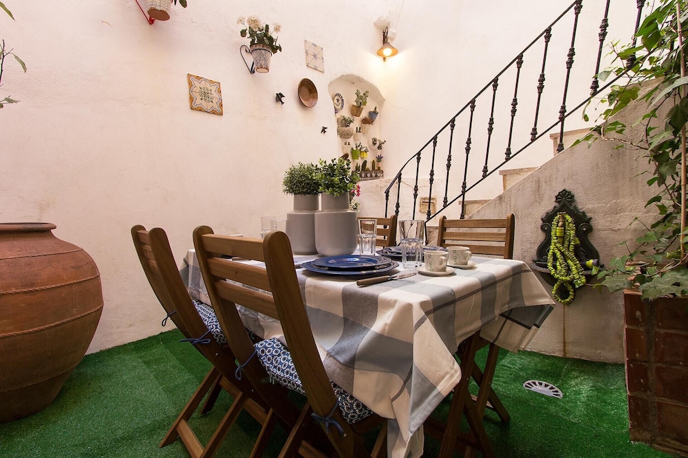 Bairro Alto Vintage by Homing