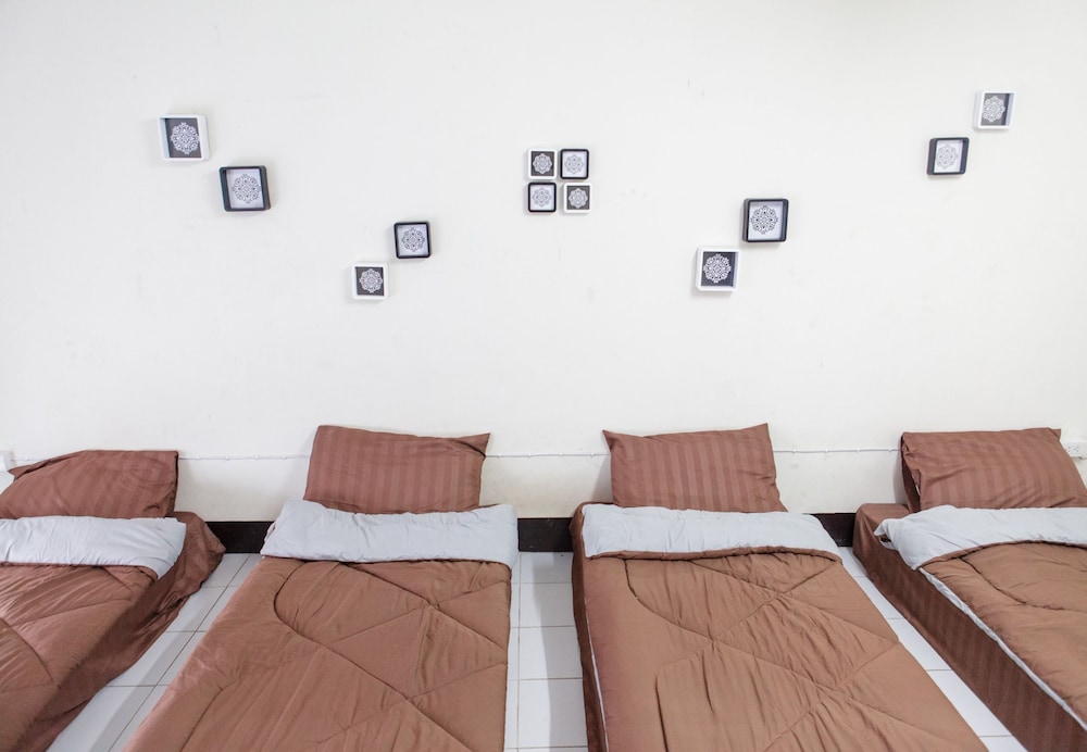 Starnong Café & Hostel