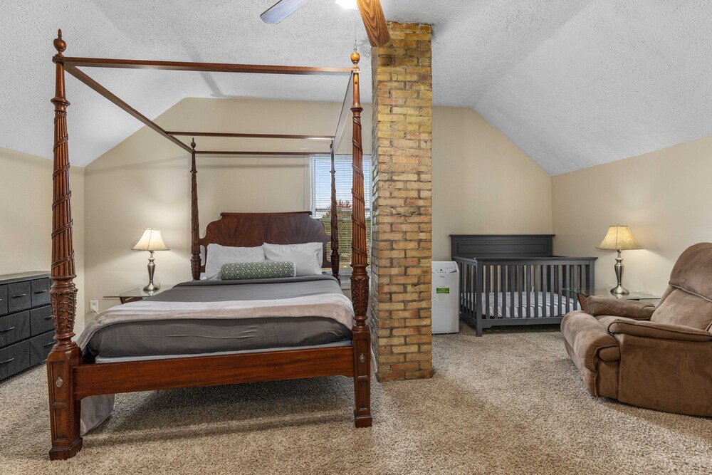 HIstoric 4 BR Near Fulton St
