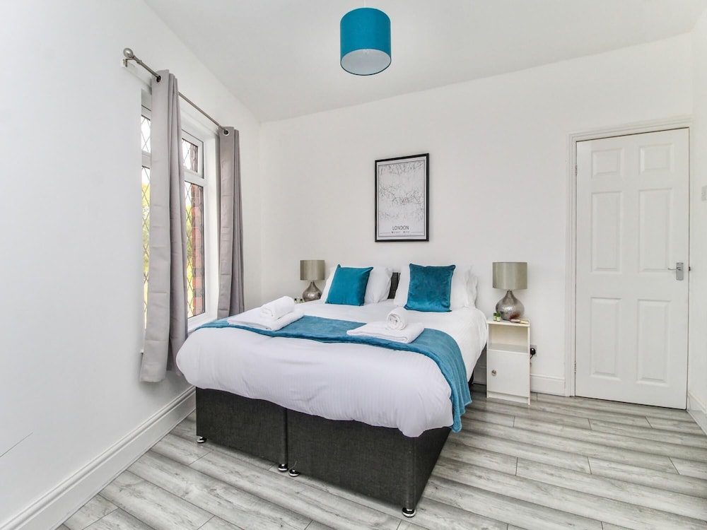 Merseyside Contractor Friendly Home view 2