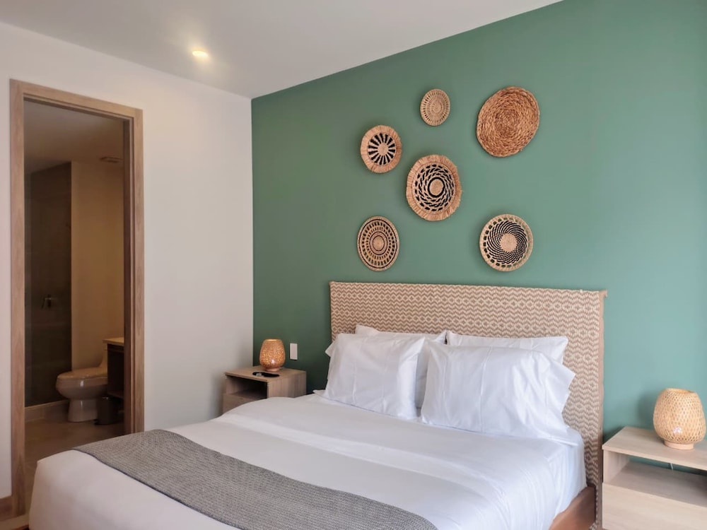 w Minimalist 1BR w Amazing View in Morros Eos
